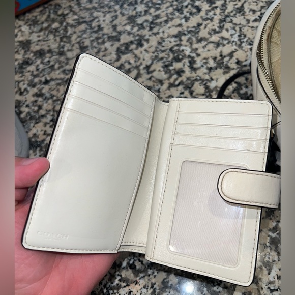 Coach Bi Fold Wallet - Picture 2 of 3